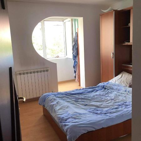 Apartament Apartment Râmnicu Vâlcea Екстериор снимка